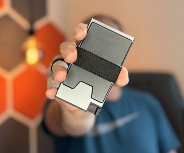 Embrace Effortless Organization Using Designer Card Holders for Daily Life