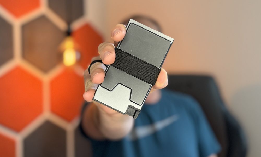 Embrace Effortless Organization Using Designer Card Holders for Daily Life